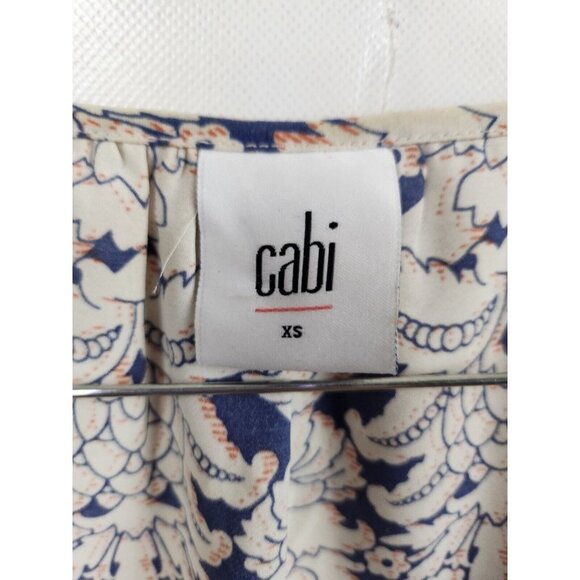 𝅺Cabi Cream Blue Lilac Damask Flutter Sleeve Casual Top 3074 Blouse Sz XS - Picture 4 of 9